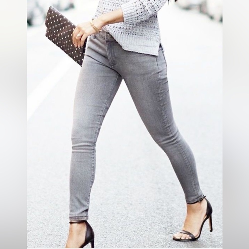 7 For all Mankind Women’s Gray Skinny Jeans size 27